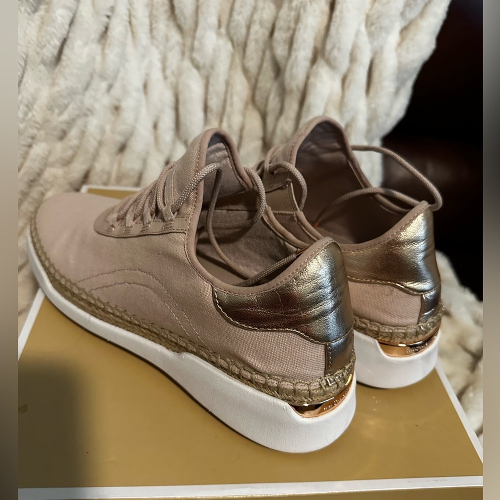 🌺Michael Kors PINK, sneakers! 🌺 Brand new & only tried on! Size 10